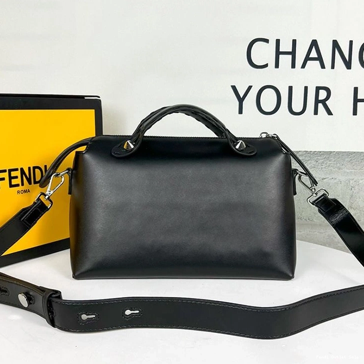 Affordable In Calf Leather Medium Way By Boston ROMA Black Bag The Logo Fendi 0720